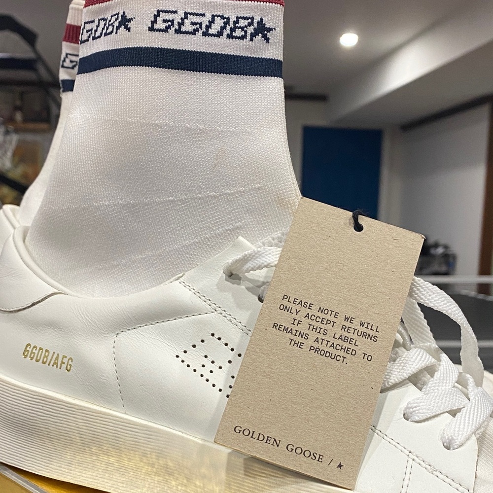 Golden Goose Cream Sneakers with Gold Detail